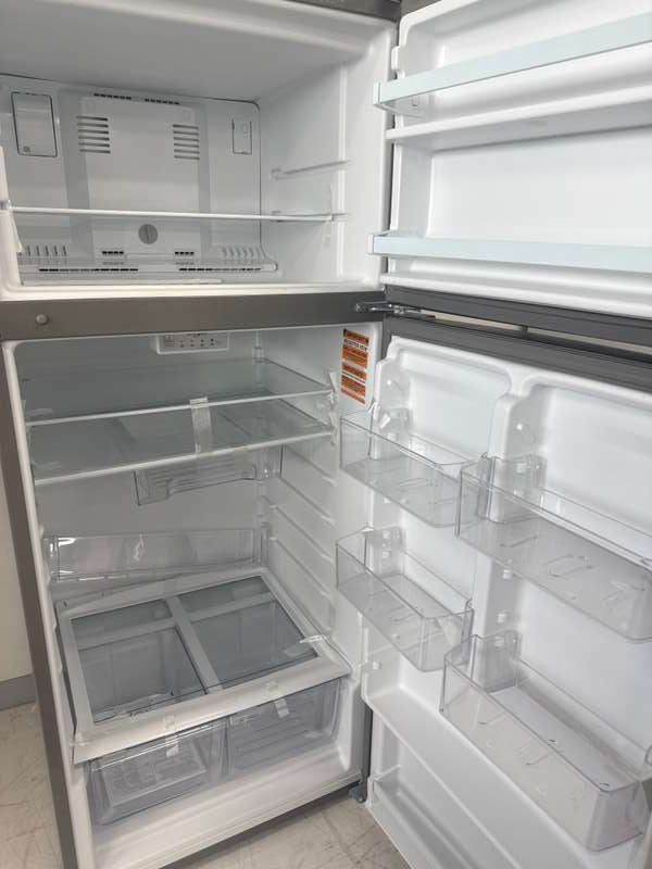 Whirlpool WRT518SZFM 17.7 Cu. Ft 28" Top-Freezer Refrigerator, Stainless Steel - Assessment Photo 10