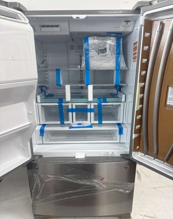 Whirlpool WRF757SDHZ 26.8 Cu. Ft 36" French Door Refrigerator, ENERGY STAR - Assessment Photo 10