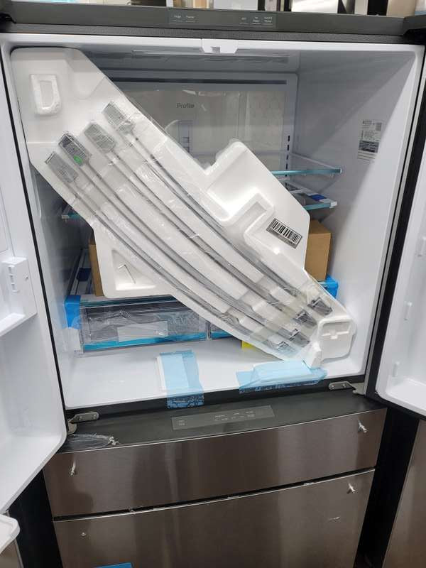 GE Profile PGE29BYTFS 28.7 Cu. Ft Refrigerator French Door Smart ENERGY STAR - Assessment Photo 13