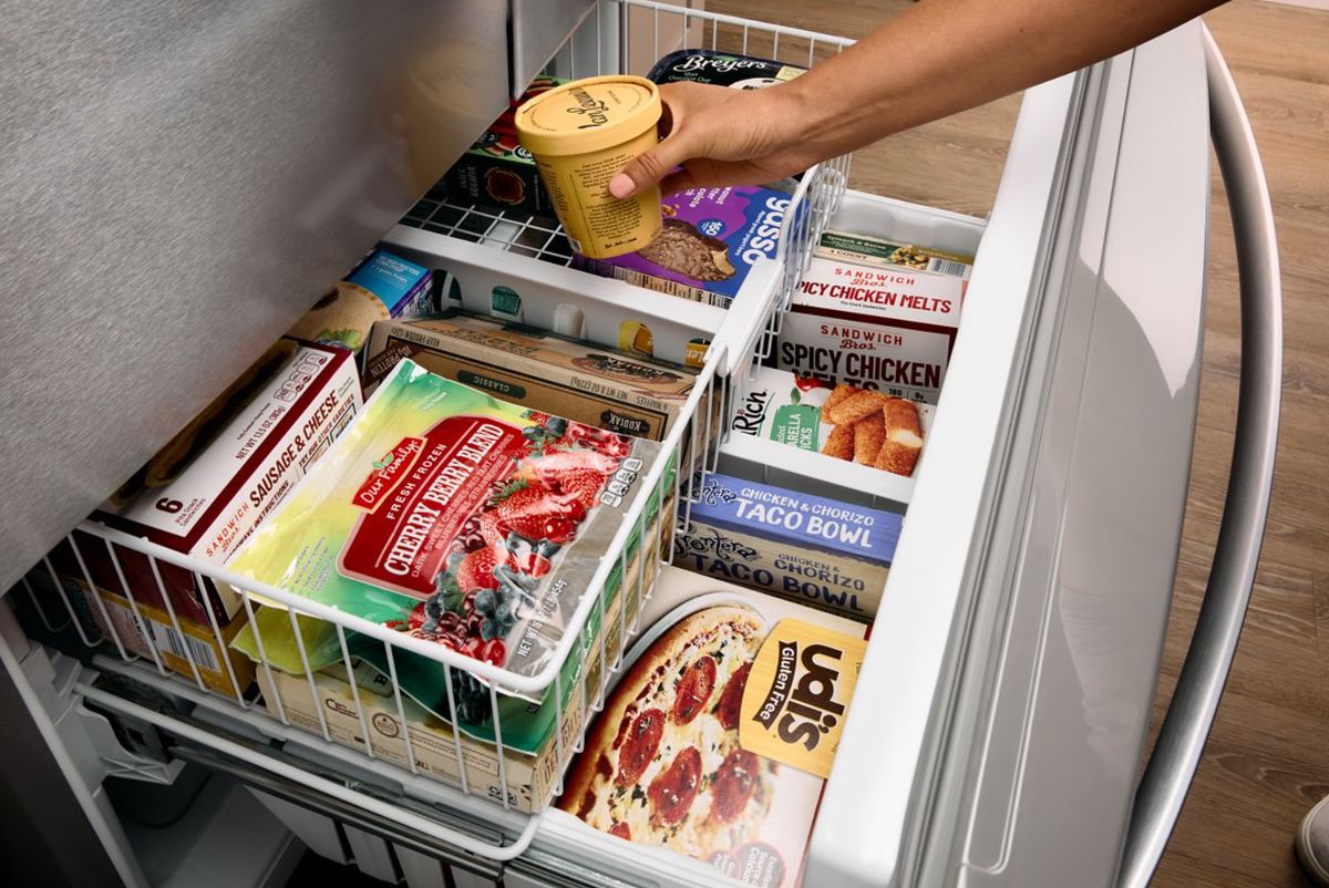 Whirlpool WRFF3436RW 25 Cu. Ft. 36" French Door Refrigerator, White - Assessment Photo 5