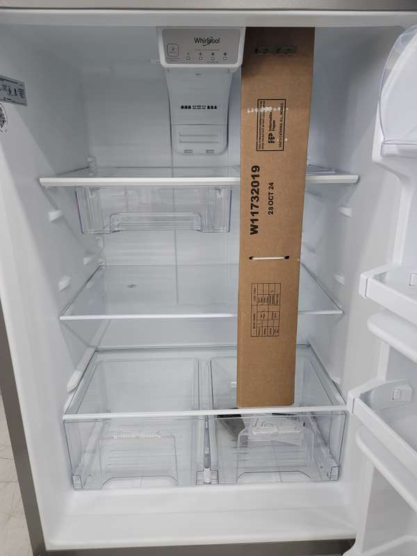 Whirlpool WRT318FMDM 18 Cu. Ft. 30" Top-Freezer Refrigerator, Stainless Steel - Assessment Photo 8