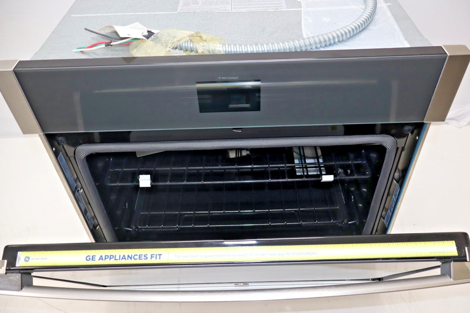 GE JTS5000SNSS 30" Smart Built-In Single Convection Wall Oven in Stainless Steel