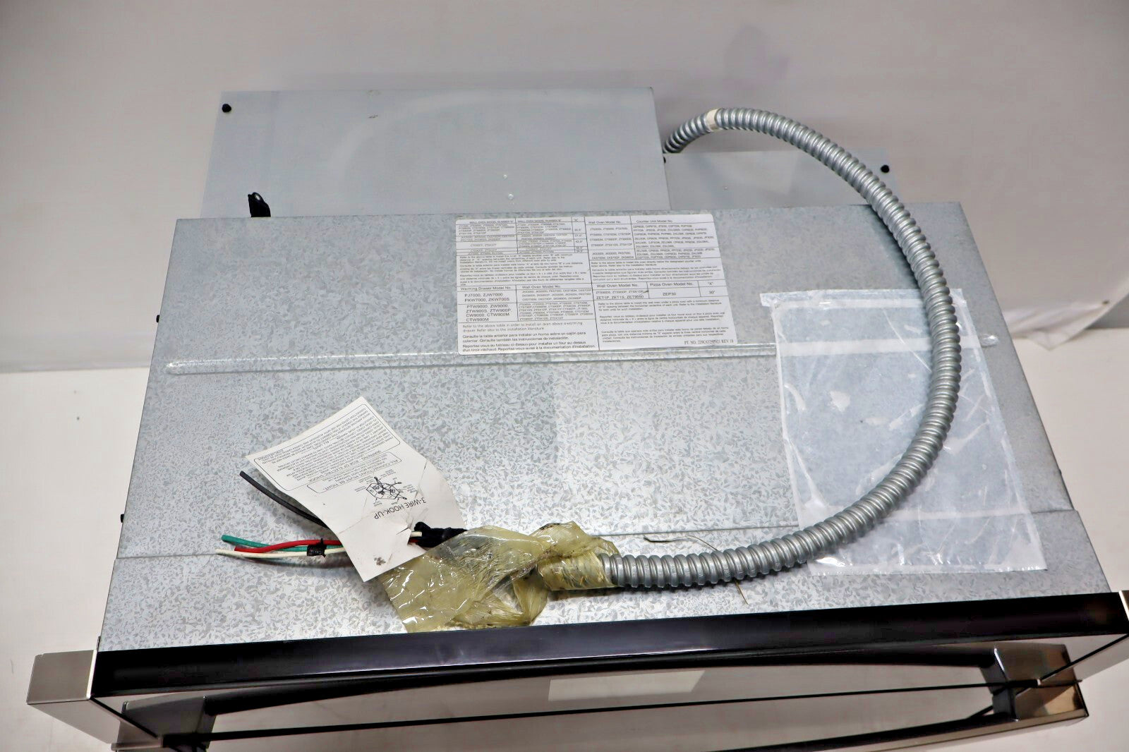 GE JTS5000SNSS 30" Smart Built-In Single Convection Wall Oven in Stainless Steel