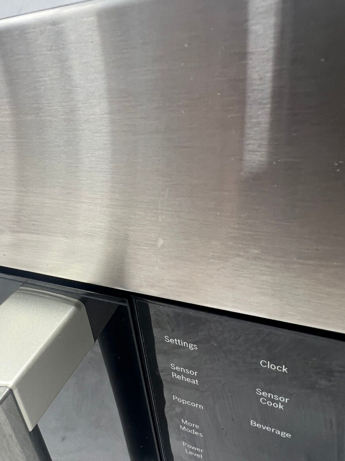 Bosch 500 Series 2.1 CU. FT. Over-The-Range Microwave, Stainless Steel HMV5053U