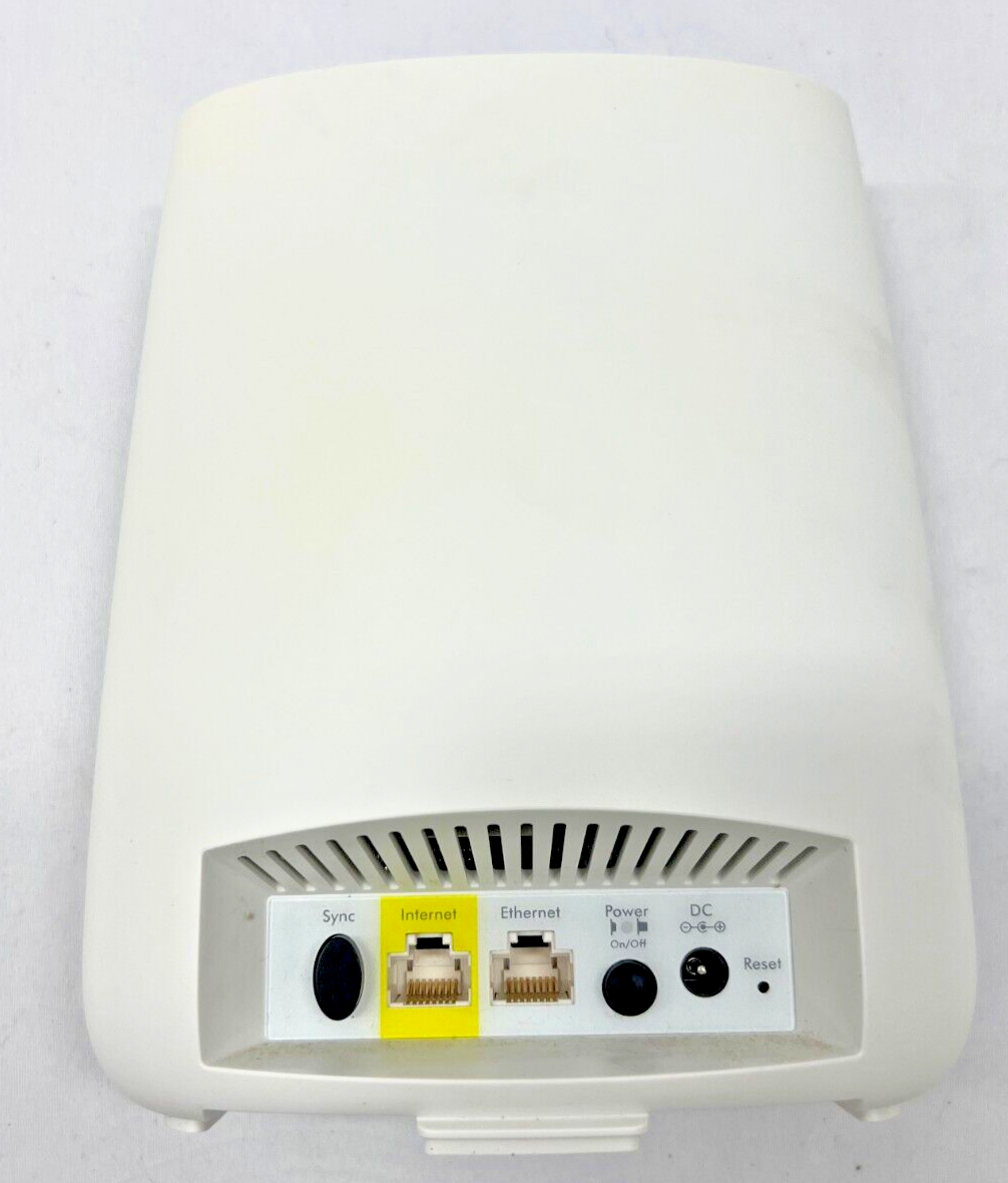 NETGEAR Orbi AC2200 RBR20 Tri-Band Mesh Router & Charging Cable