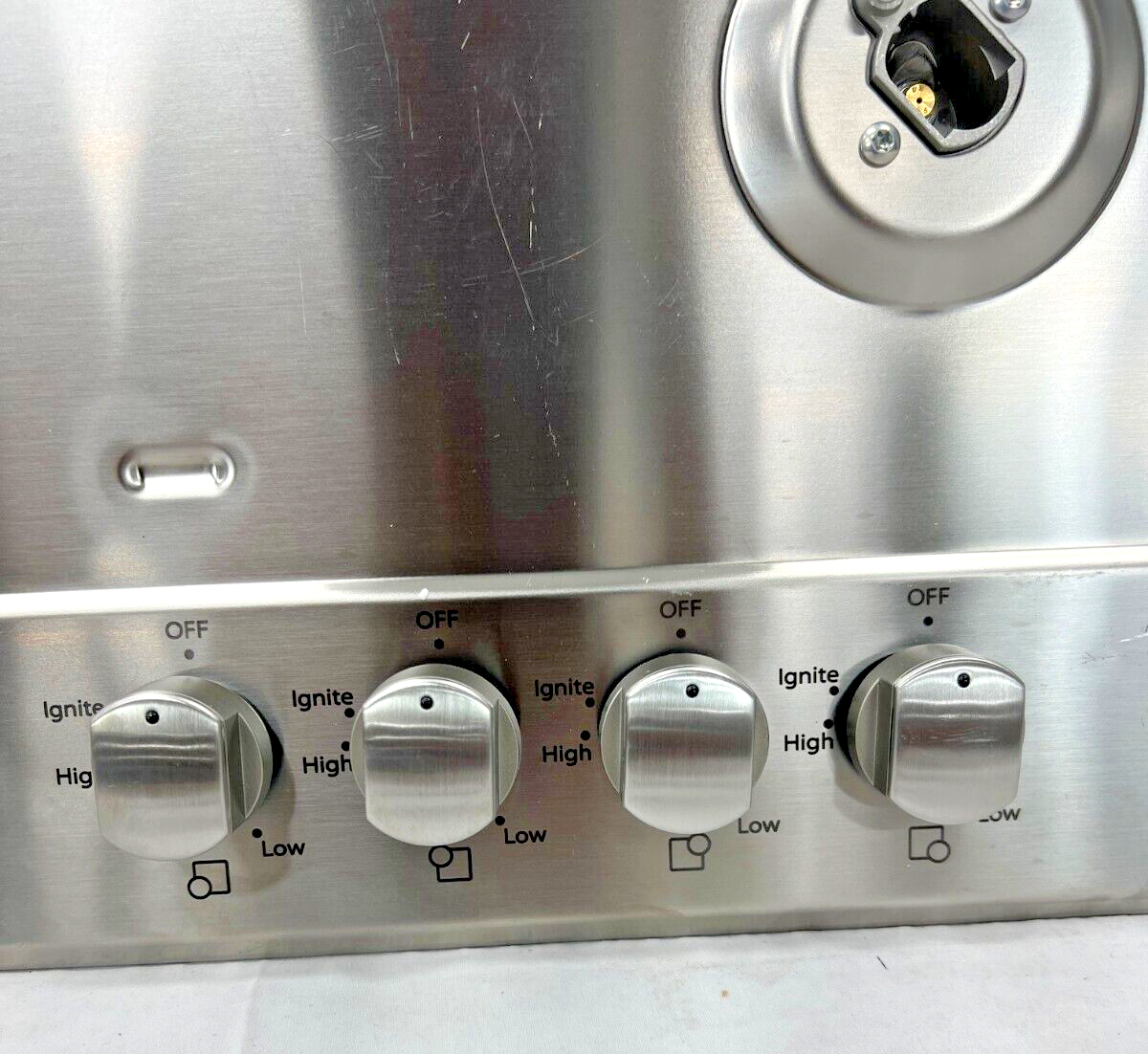Whirlpool WCG52424AS 24" Built-In Gas Cooktop w/ 4 Burners in Stainless Steel