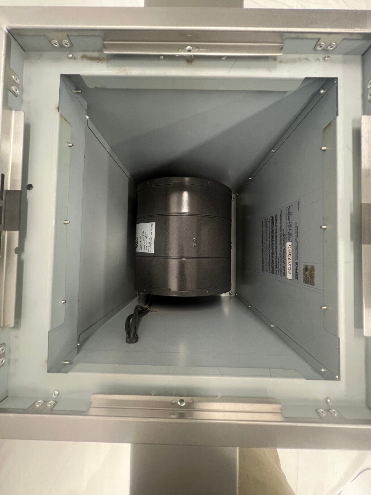 Zephyr Modena 36" 600 CFM Island Mount Range Hood w/ LED Light SS - ZMD-M90AS