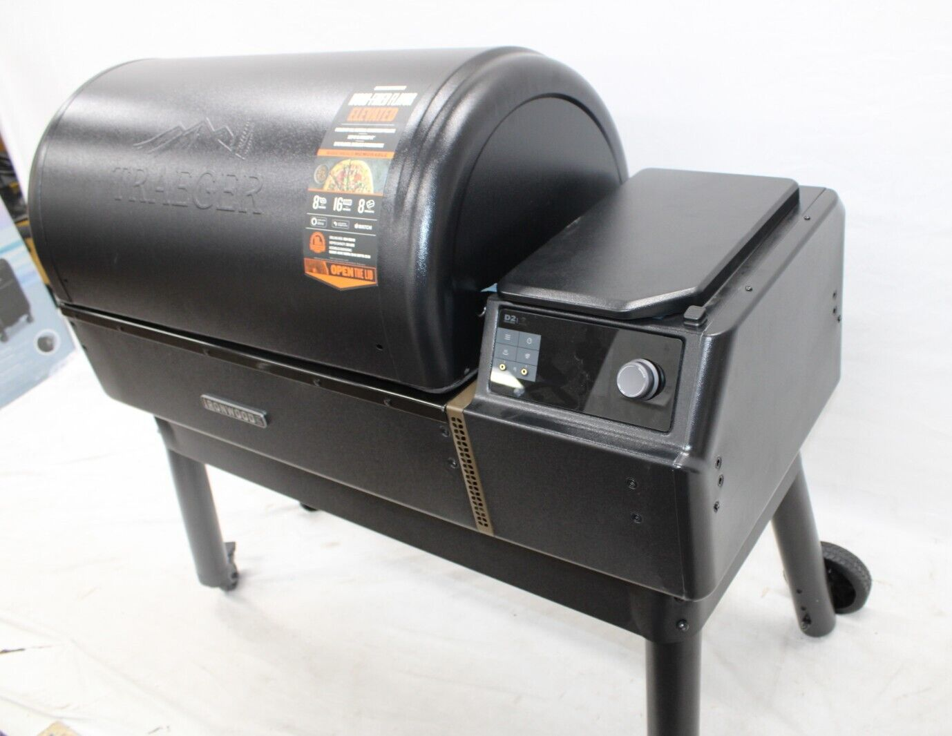 Traeger Grills TFB93RLG - IRONWOOD XL Wood Pellet Outdoor Grill- Black