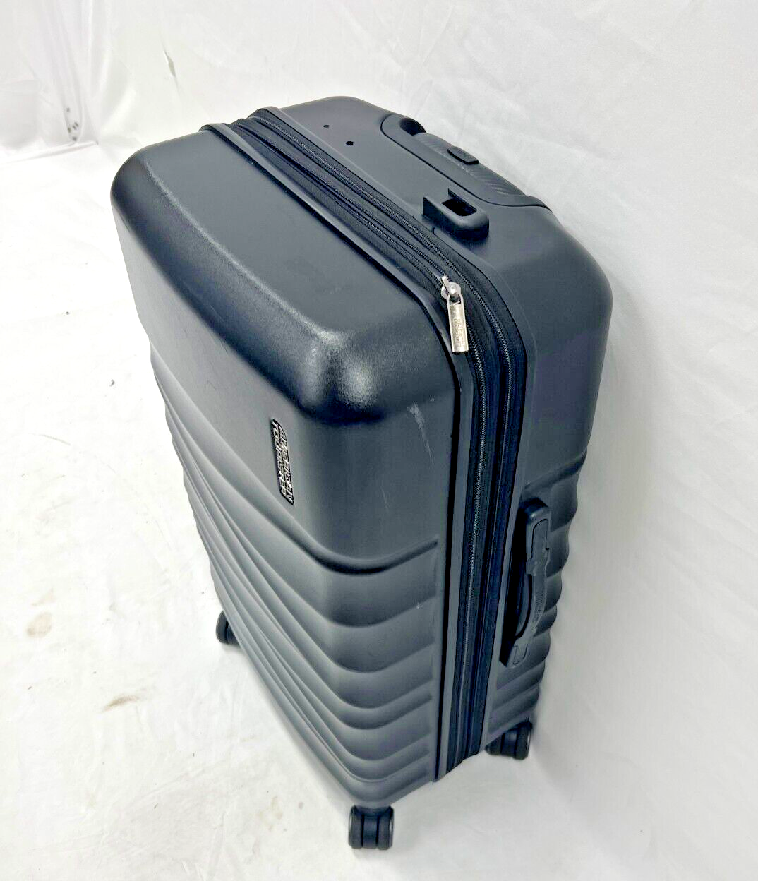 American Tourister Tranquil Hardside 3-Piece 28" 24" 20" Luggage Set in Black
