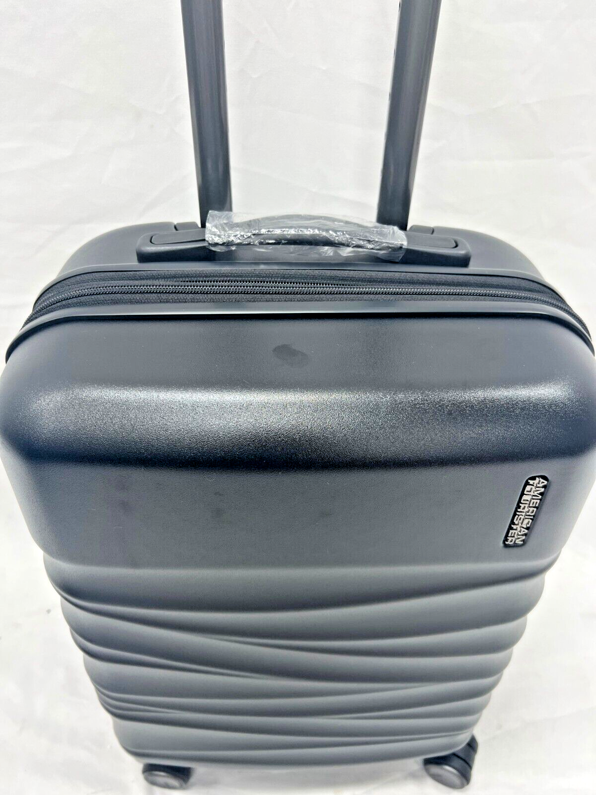 American Tourister Tranquil Hardside 3-Piece 28" 24" 20" Luggage Set in Black