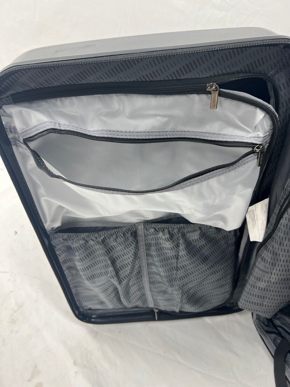 American Tourister Tranquil Hardside 3-Piece 28" 24" 20" Luggage Set in Black