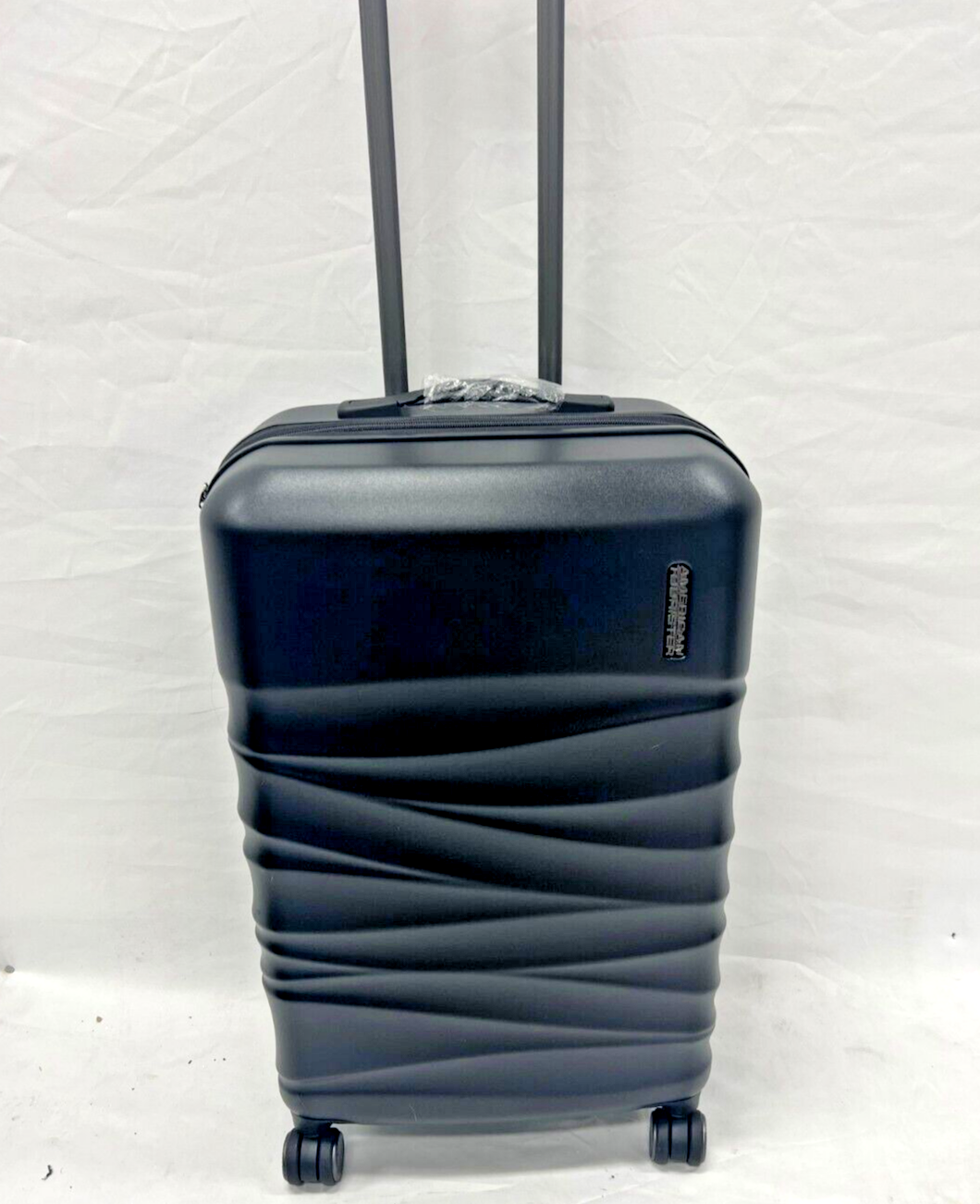 American Tourister Tranquil Hardside 3-Piece 28" 24" 20" Luggage Set in Black