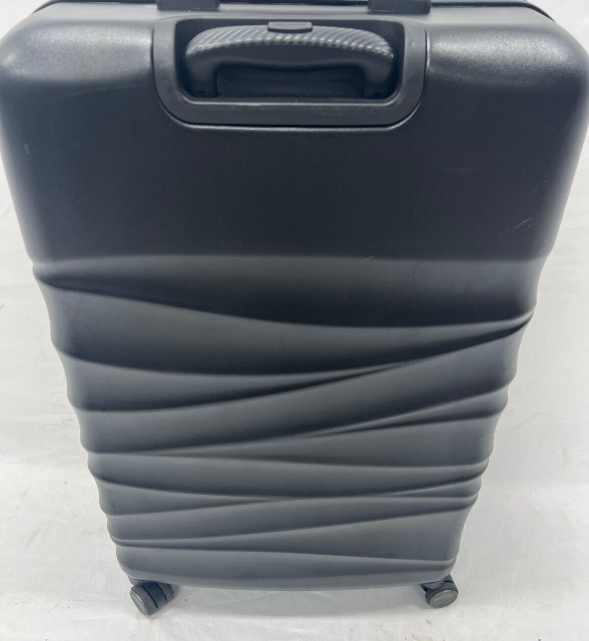 American Tourister Tranquil Hardside 3-Piece 28" 24" 20" Luggage Set in Black