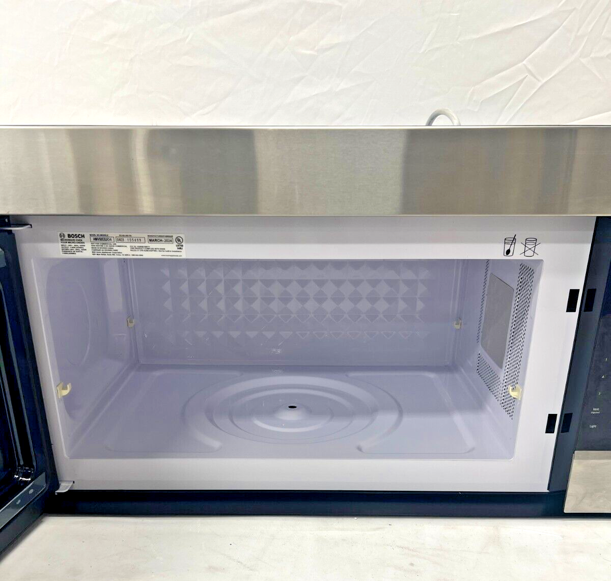 Bosch 500 Series 2.1 CU. FT. Over-The-Range Microwave, Stainless Steel HMV5053U