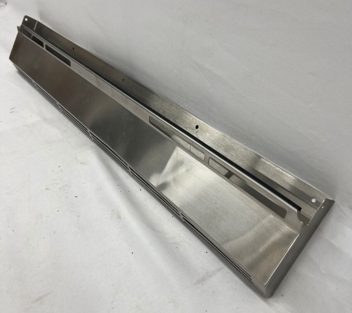 Bosch HGZBS301 4" Low Back for Bosch HGI804UC & HDI8054U Slide-In Ranges in SS