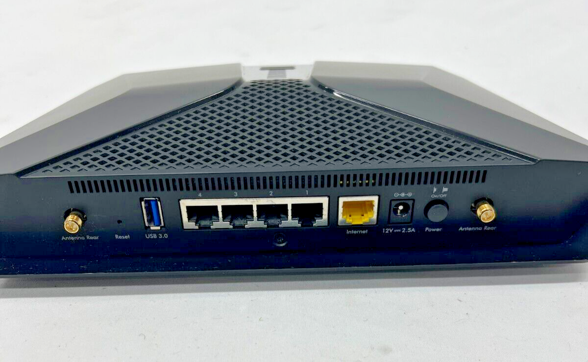 NETGEAR Nighthawk 6-Stream AX6 AX4300 Wi-Fi Router RAX45-100NAS 4.3Gbps Black