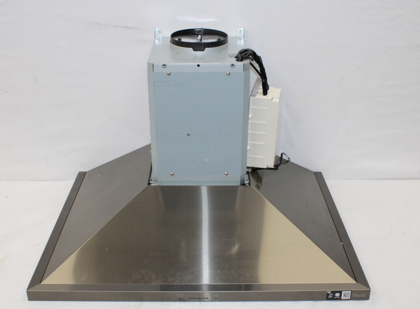 LG 30" Convertible Wall Mount Chimney Range Hood w/ 5 Speed 600 CFM, HCED3015D