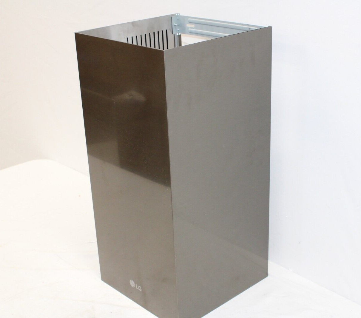 LG 30" Convertible Wall Mount Chimney Range Hood w/ 5 Speed 600 CFM, HCED3015D