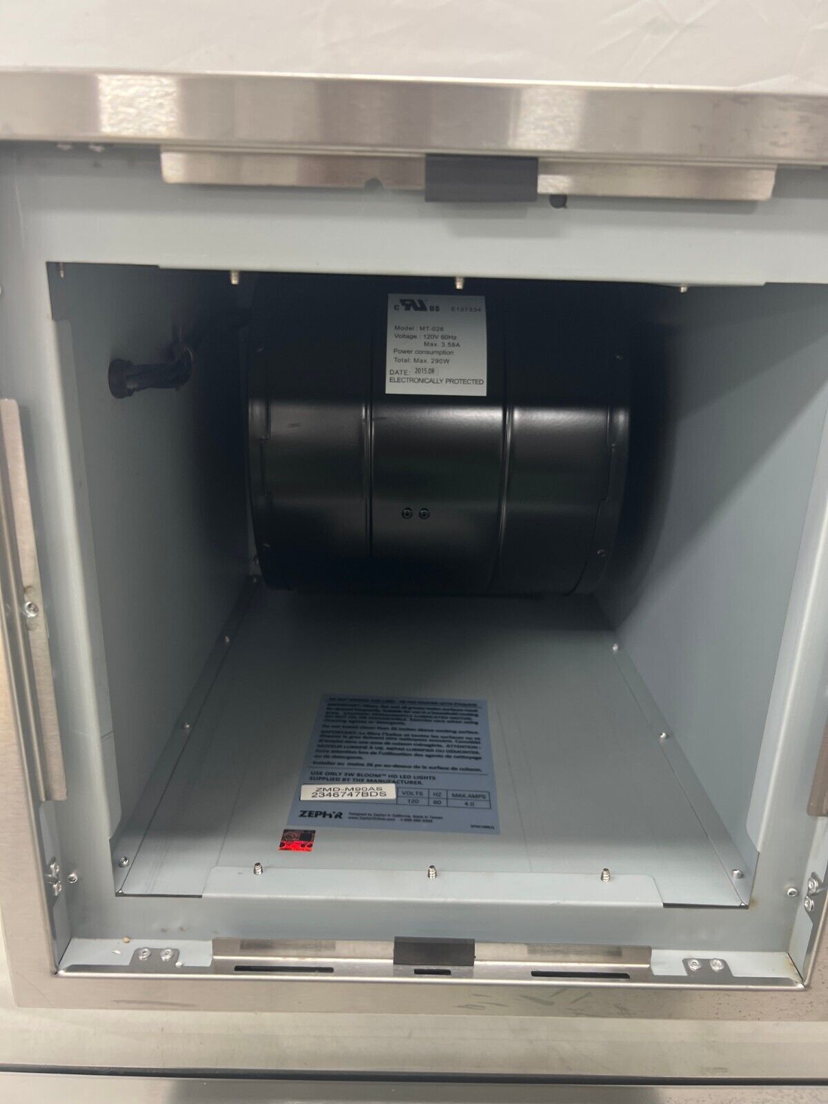 Zephyr Modena 36" 600 CFM Island Mount Range Hood w/ LED Light SS, ZMD-M90AS