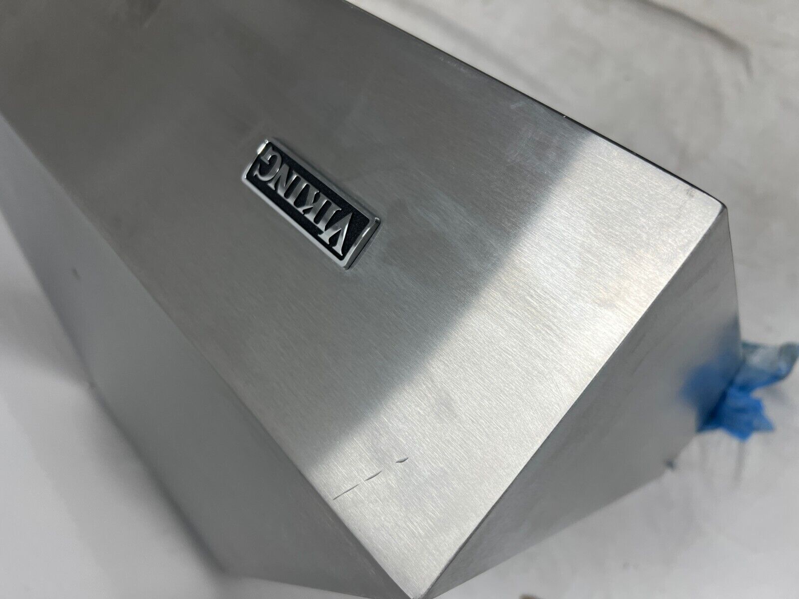 Viking 30" 5 Series Wall Mount Chimney Range Hood VCWH53048SS, No Blower