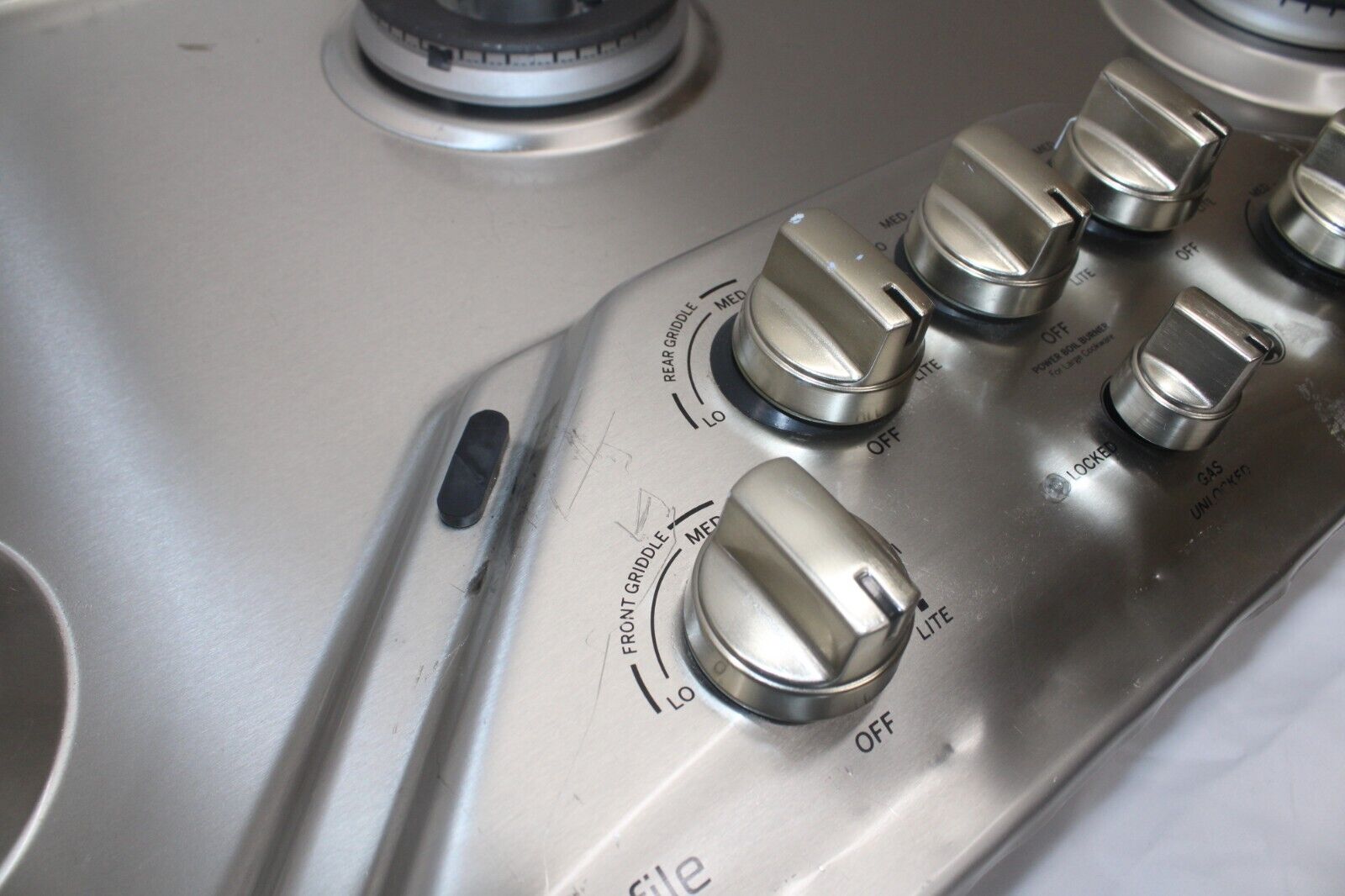 GE Profile PGP9036SLSS 36" Built-In Gas Cooktop in Stainless Steel