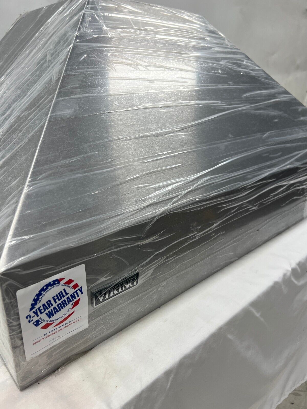 Viking 36" 5 Series Wall Mount Chimney Range Hood VCWH53648SS, No Blower