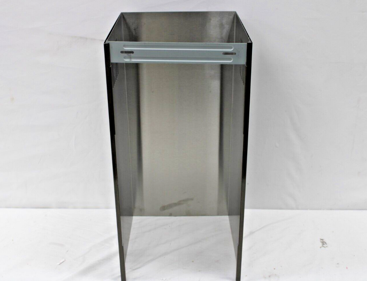 LG 30" Convertible Wall Mount Chimney Range Hood w/ 5 Speed 600 CFM, HCED3015D