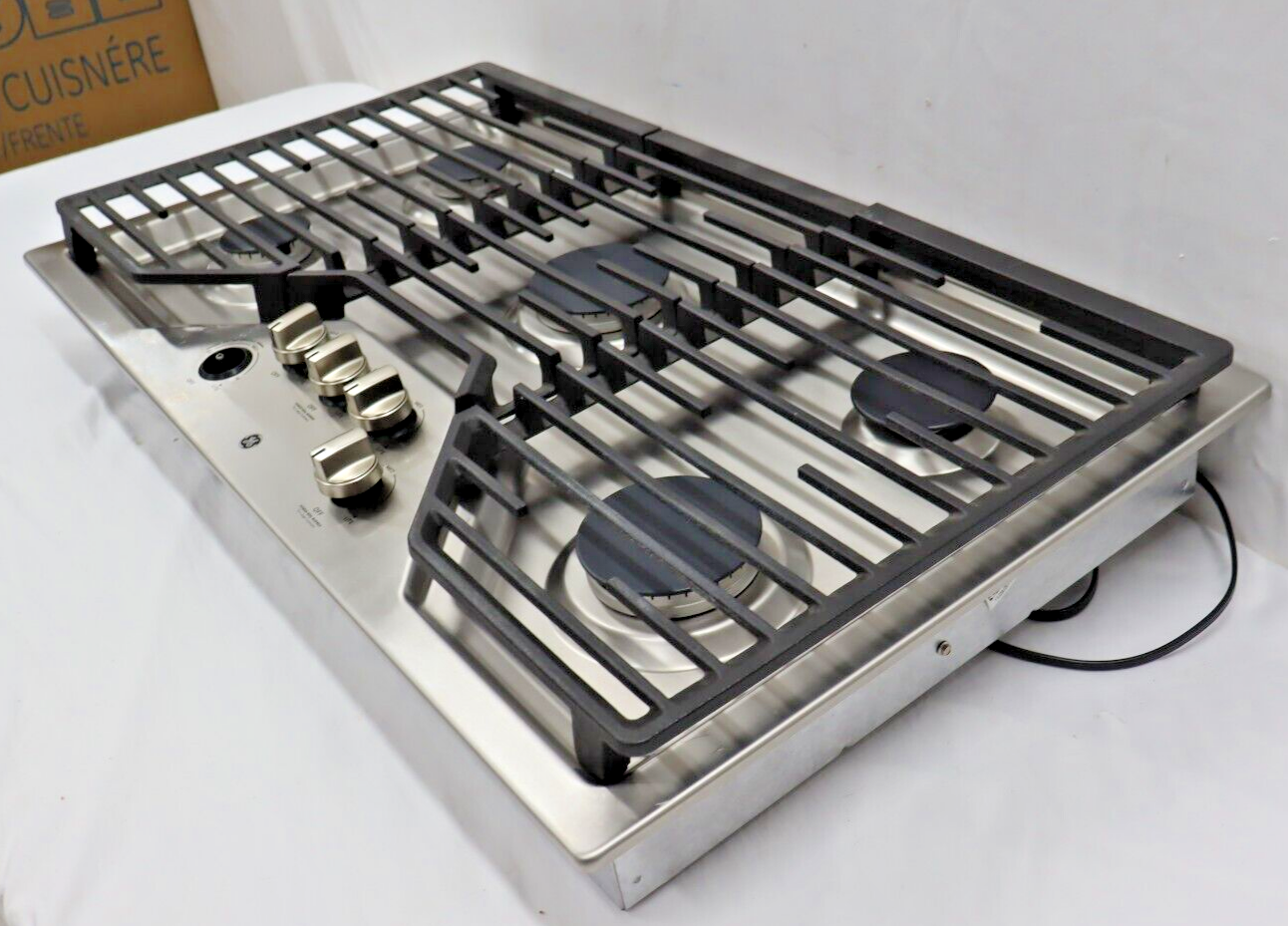 GE JGP5036SLSS 36" Built-In Gas Cooktop in Stainless Steel