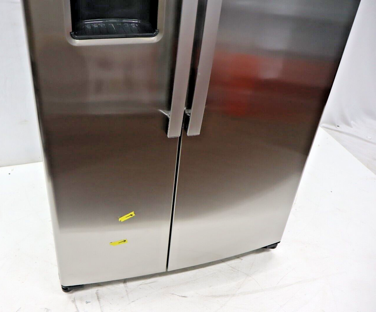 GE GSE25GYPFS 25.3 Cu. Ft. Side-by-Side Refrigerator w/ Ice & Water Dispenser SS