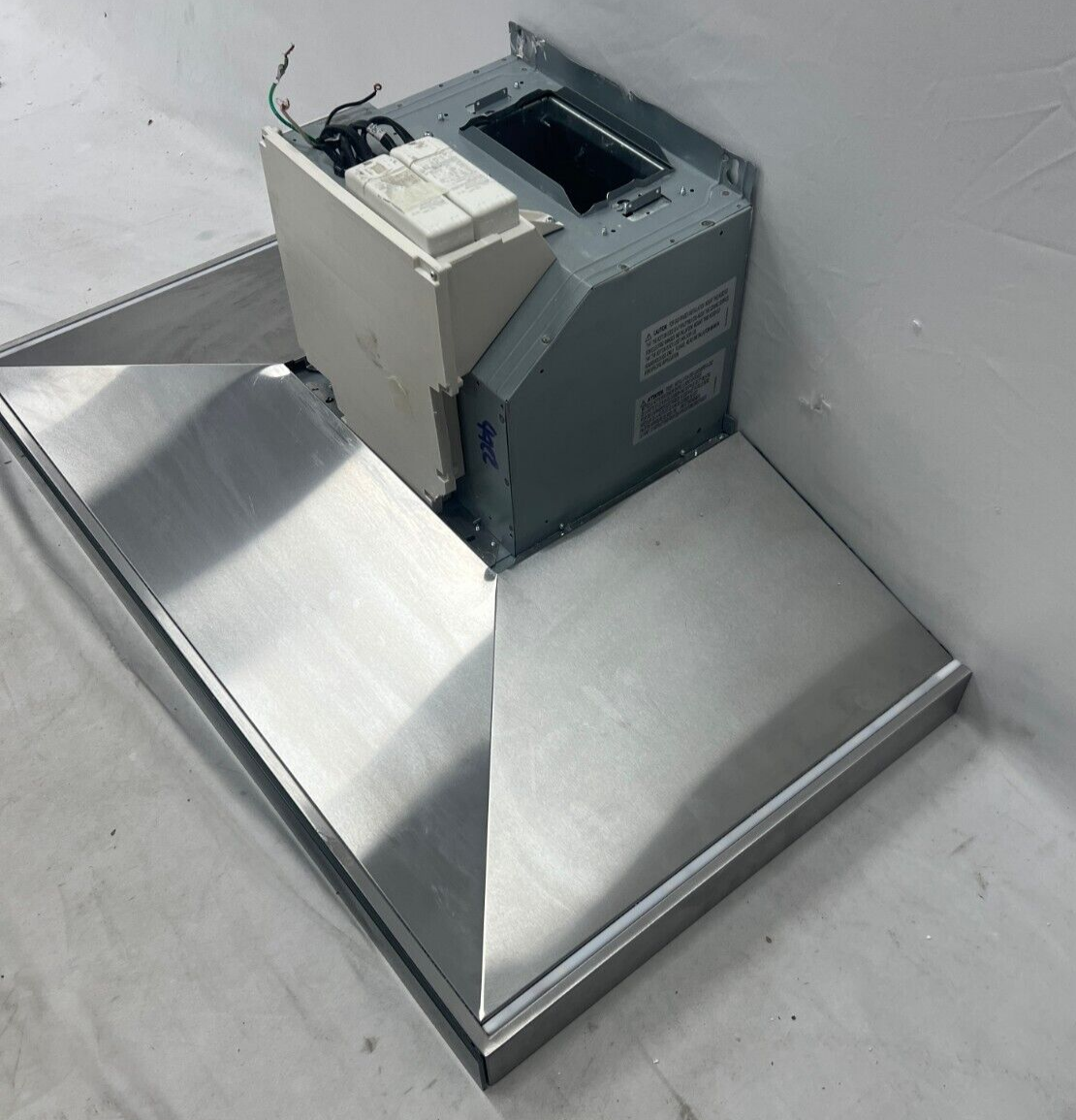 JennAir JXW8536HS 36" 600 CFM Convertible Wall Range Hood in Lustre Stainless