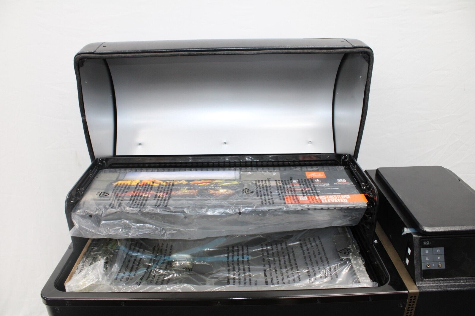 Traeger Grills TFB93RLG - IRONWOOD XL Wood Pellet Outdoor Grill- Black