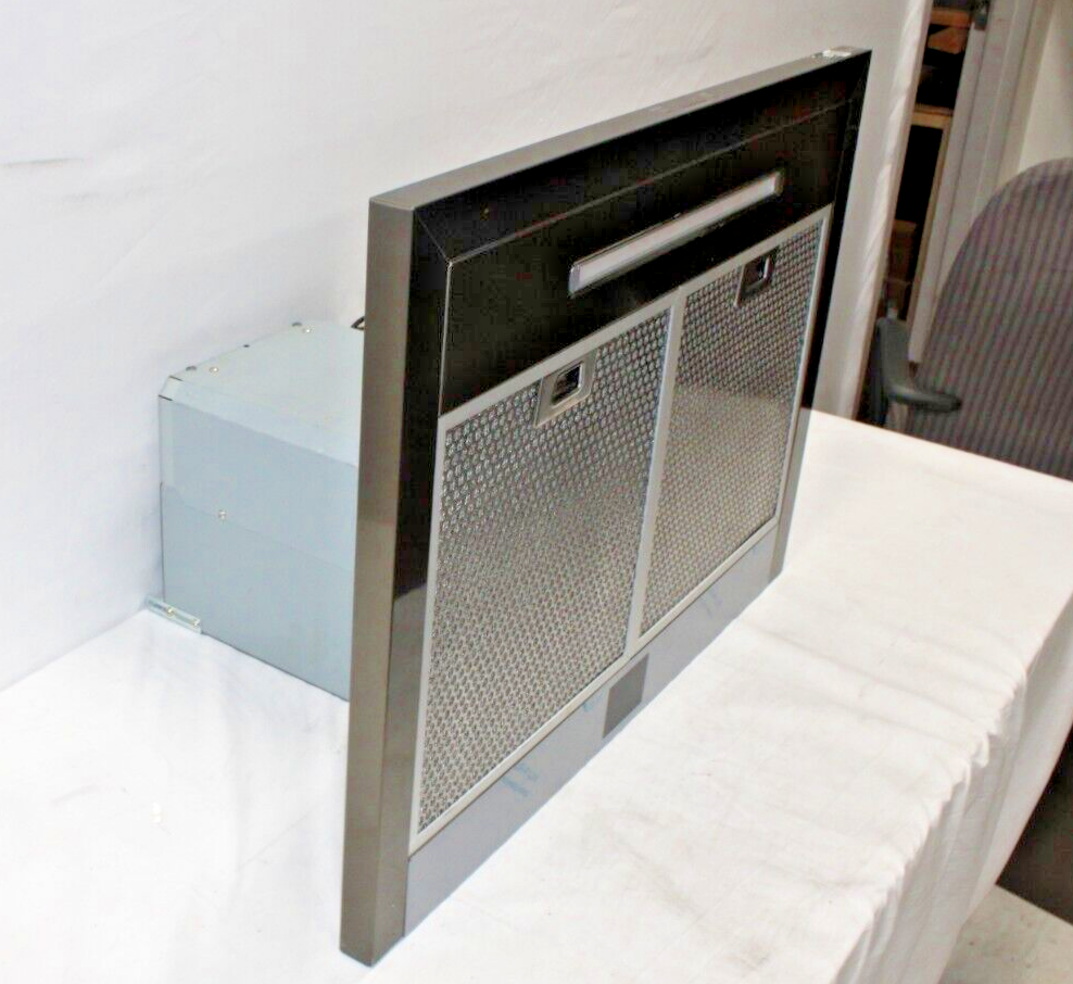 LG 30" Convertible Wall Mount Chimney Range Hood w/ 5 Speed 600 CFM, HCED3015D