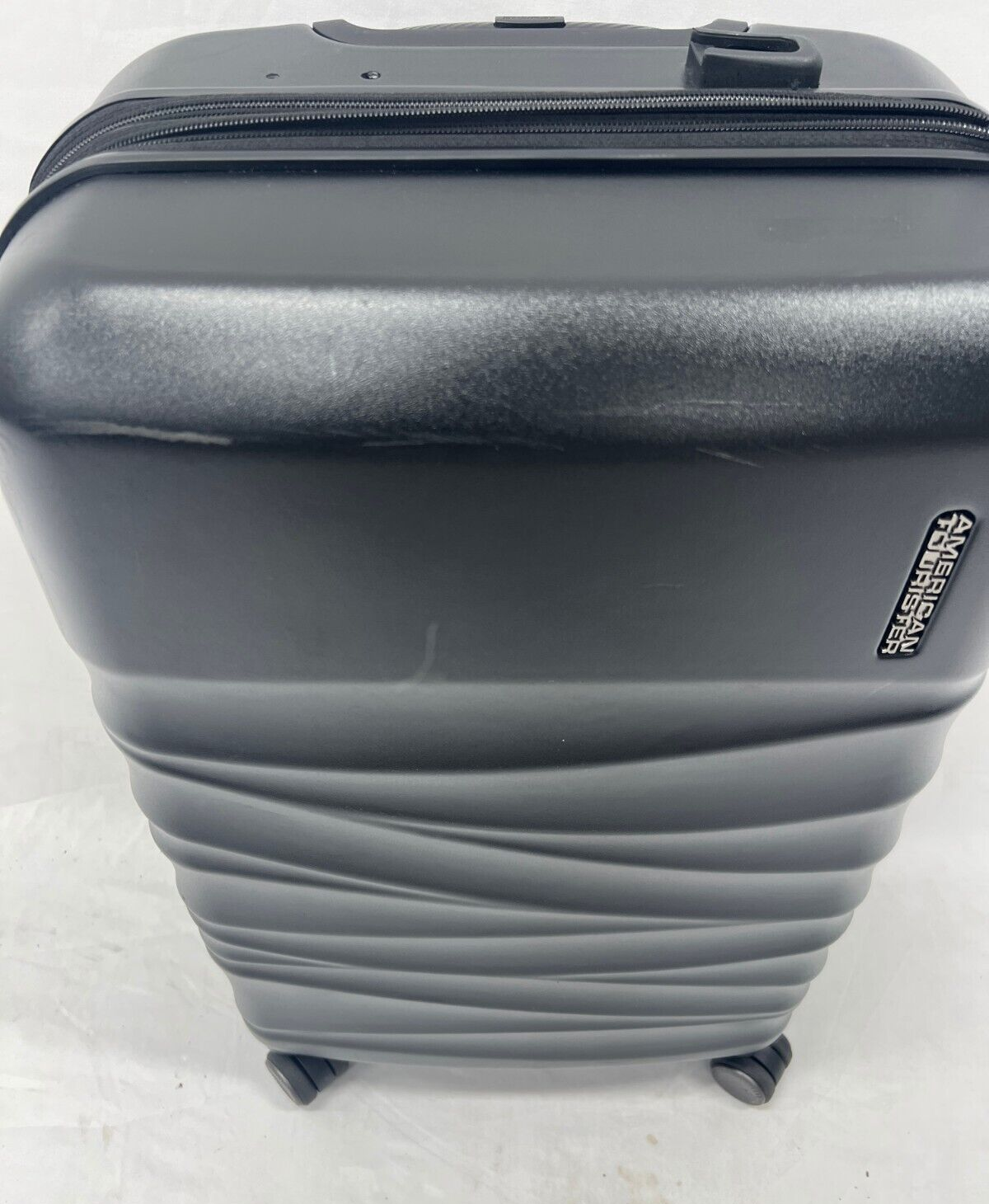 American Tourister Tranquil Hardside 3-Piece 28" 24" 20" Luggage Set in Black
