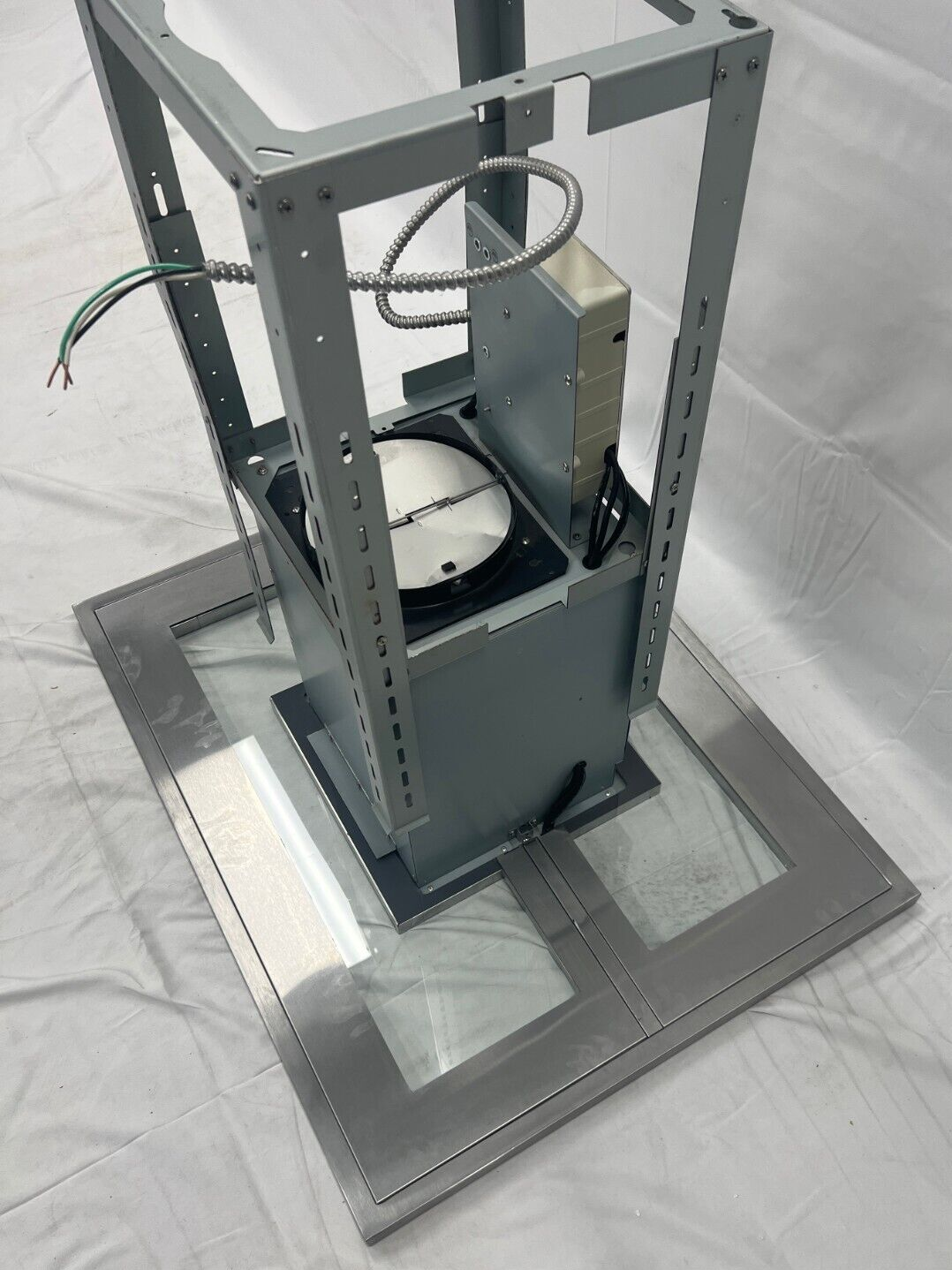 Zephyr Modena 36" 600 CFM Island Mount Range Hood w/ LED Light SS - ZMD-M90AS