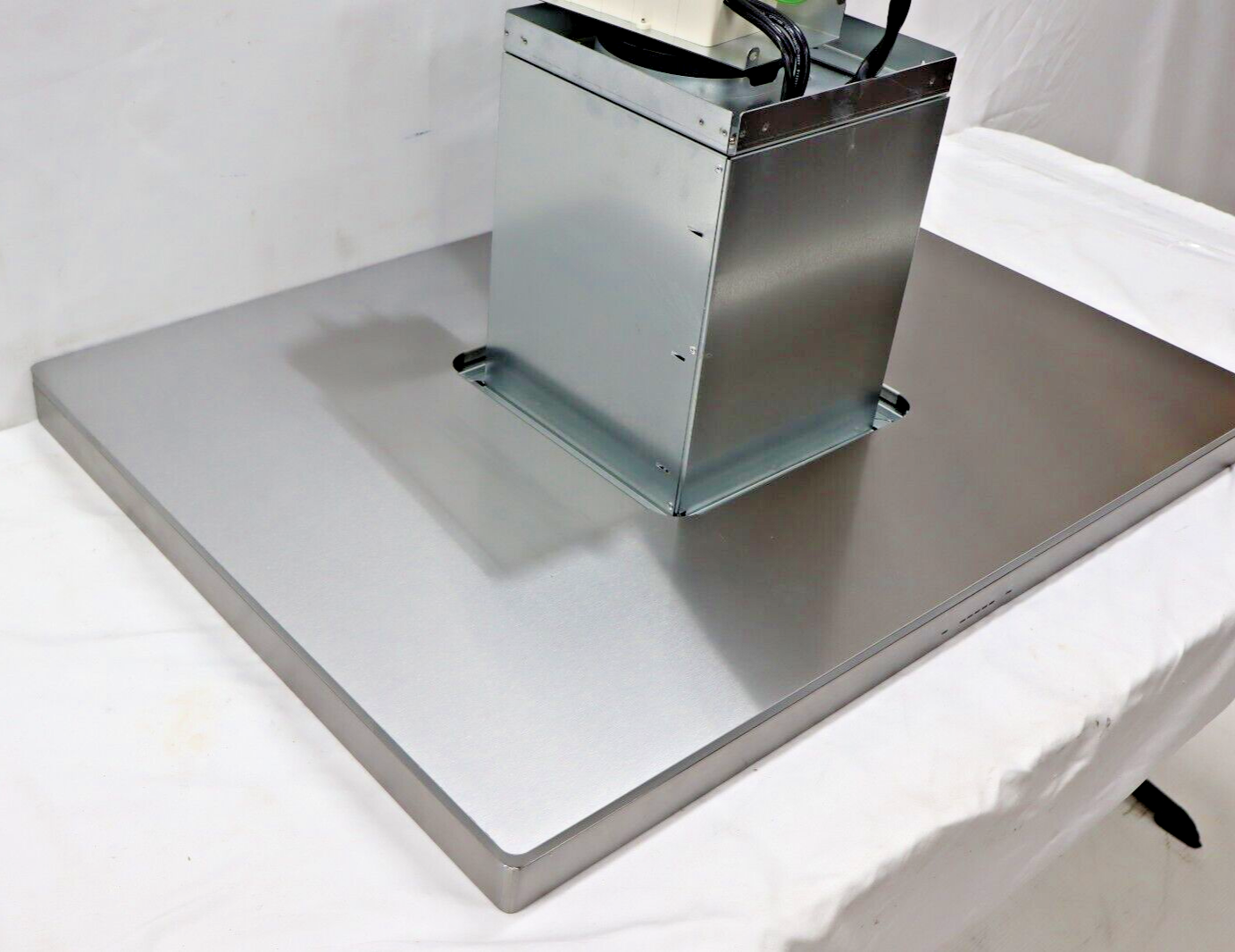 Zephyr ZLC-M90CS Luce 36" 600 CFM Island Mount Range Hood in Stainless Steel