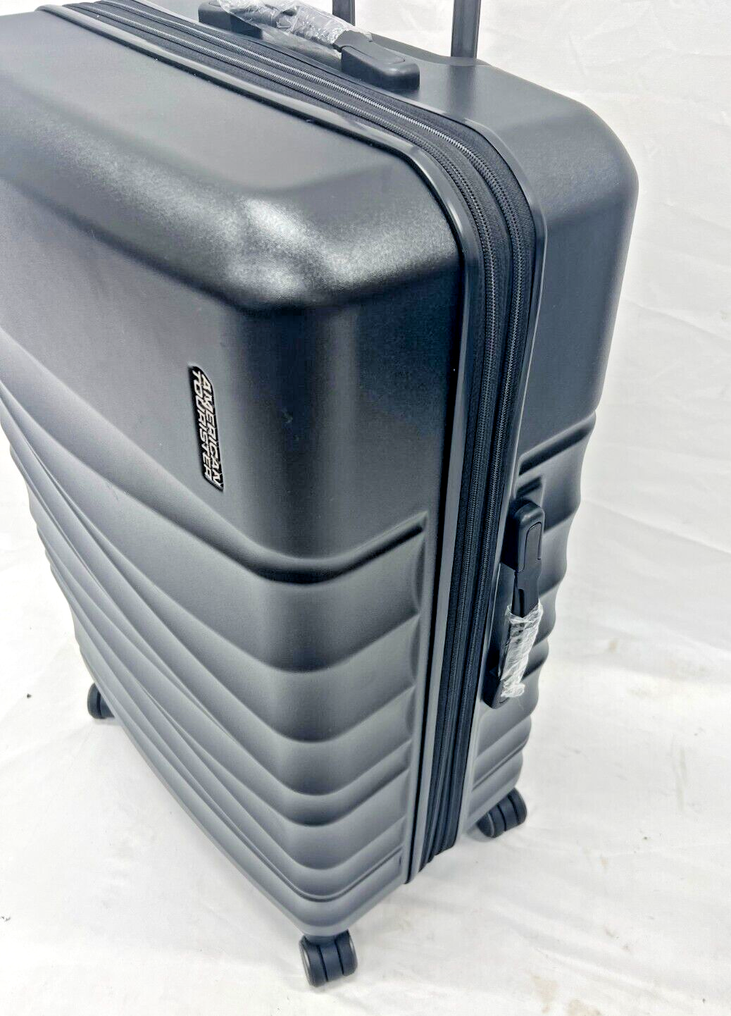 American Tourister Tranquil Hardside 3-Piece 28" 24" 20" Luggage Set in Black