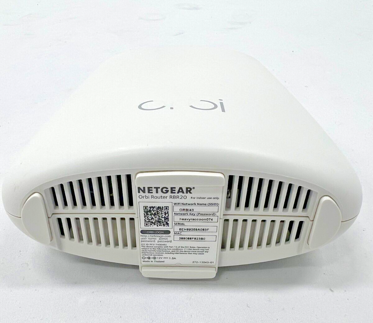 NETGEAR Orbi AC2200 RBR20 Tri-Band Mesh Router & Charging Cable