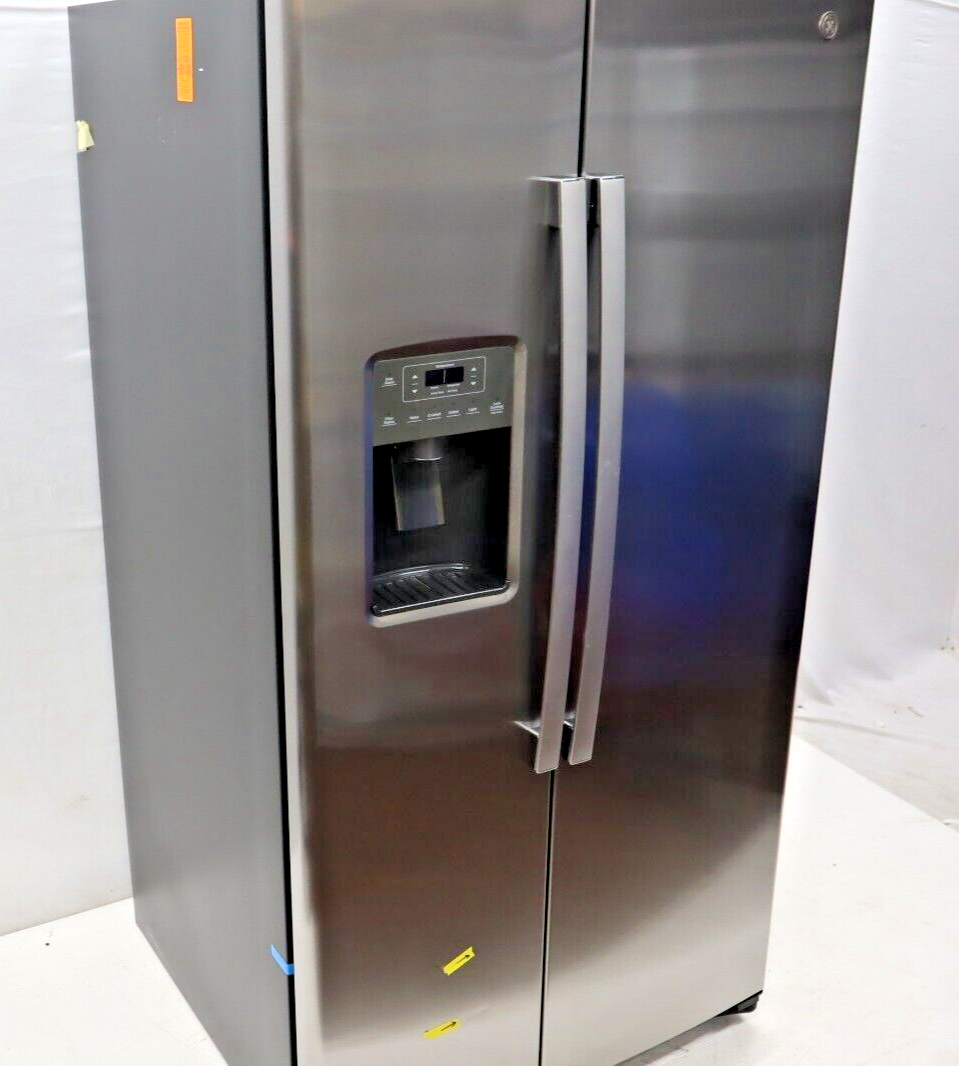 GE GSE25GYPFS 25.3 Cu. Ft. Side-by-Side Refrigerator w/ Ice & Water Dispenser SS