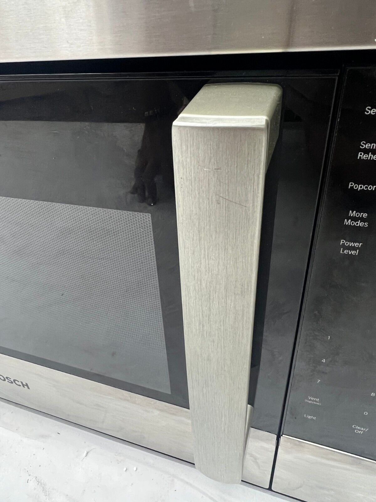 Bosch 500 Series 2.1 CU. FT. Over-The-Range Microwave, Stainless Steel HMV5053U