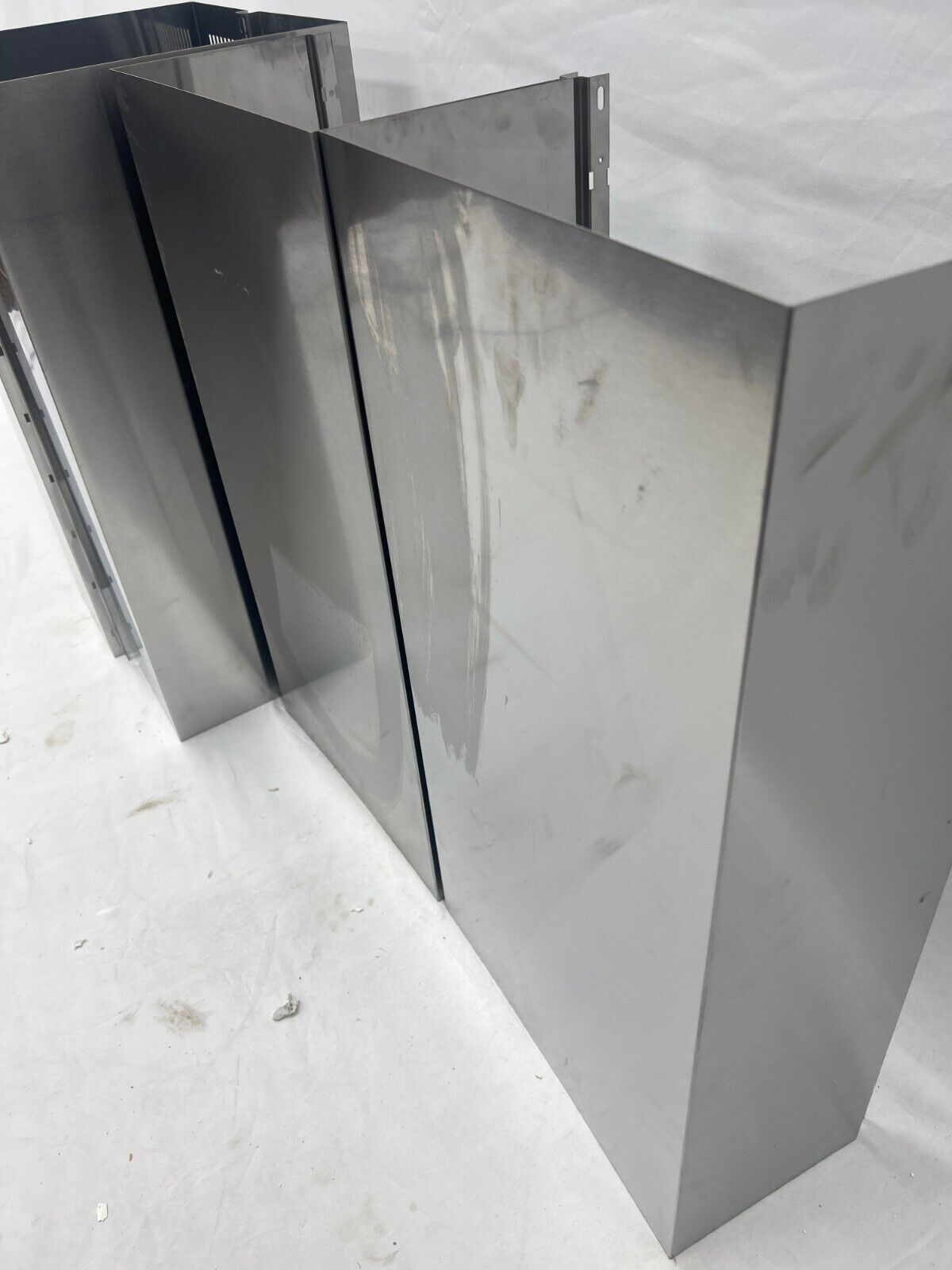 Zephyr Modena 36" 600 CFM Island Mount Range Hood w/ LED Light SS, ZMD-M90AS