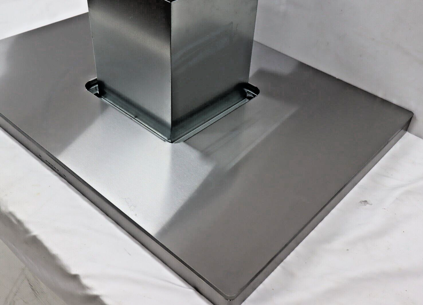 Zephyr ZLC-M90CS Luce 36" 600 CFM Island Mount Range Hood in Stainless Steel