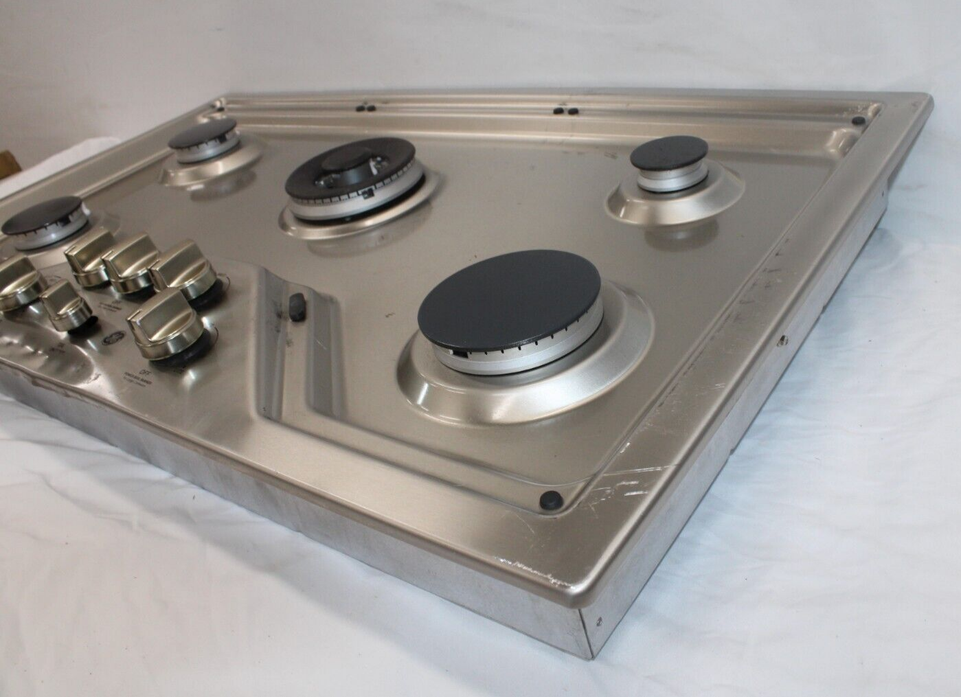 GE Profile PGP9036SLSS 36" Built-In Gas Cooktop in Stainless Steel