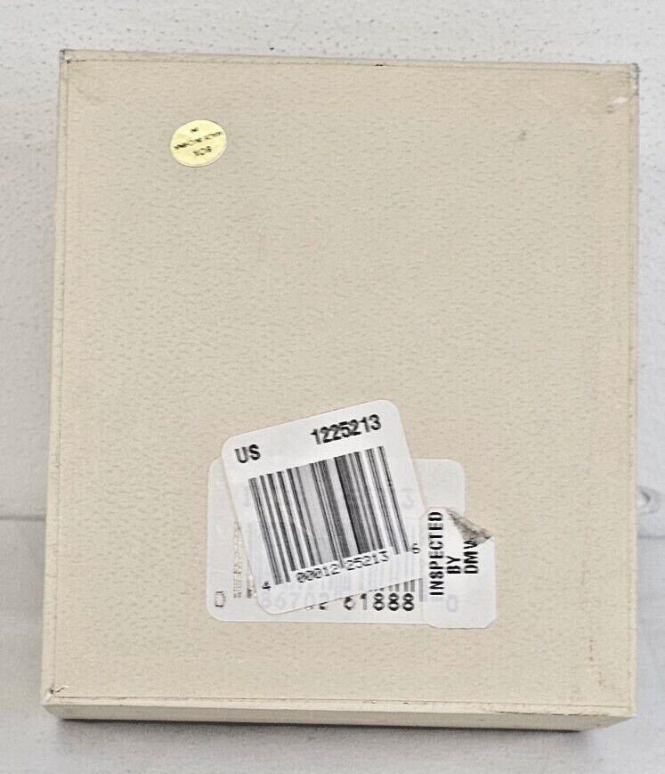 New Badgley Mischka Gold Tone MOP Bracelet Watch Swarovski Crystal BA/1390GMGB