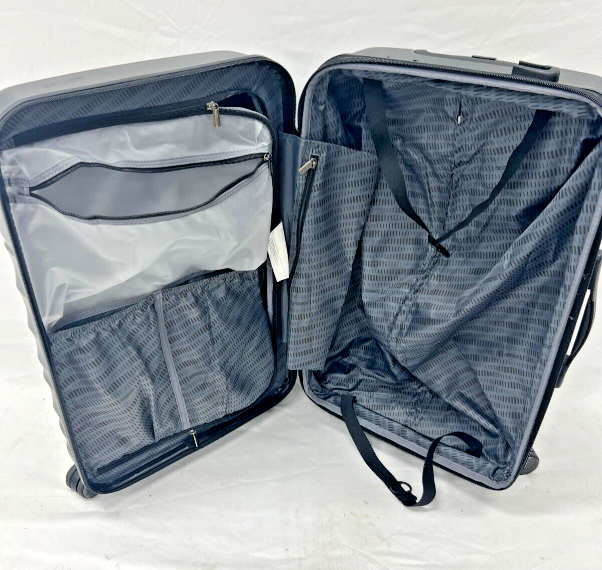 American Tourister Tranquil Hardside 3-Piece 28" 24" 20" Luggage Set in Black
