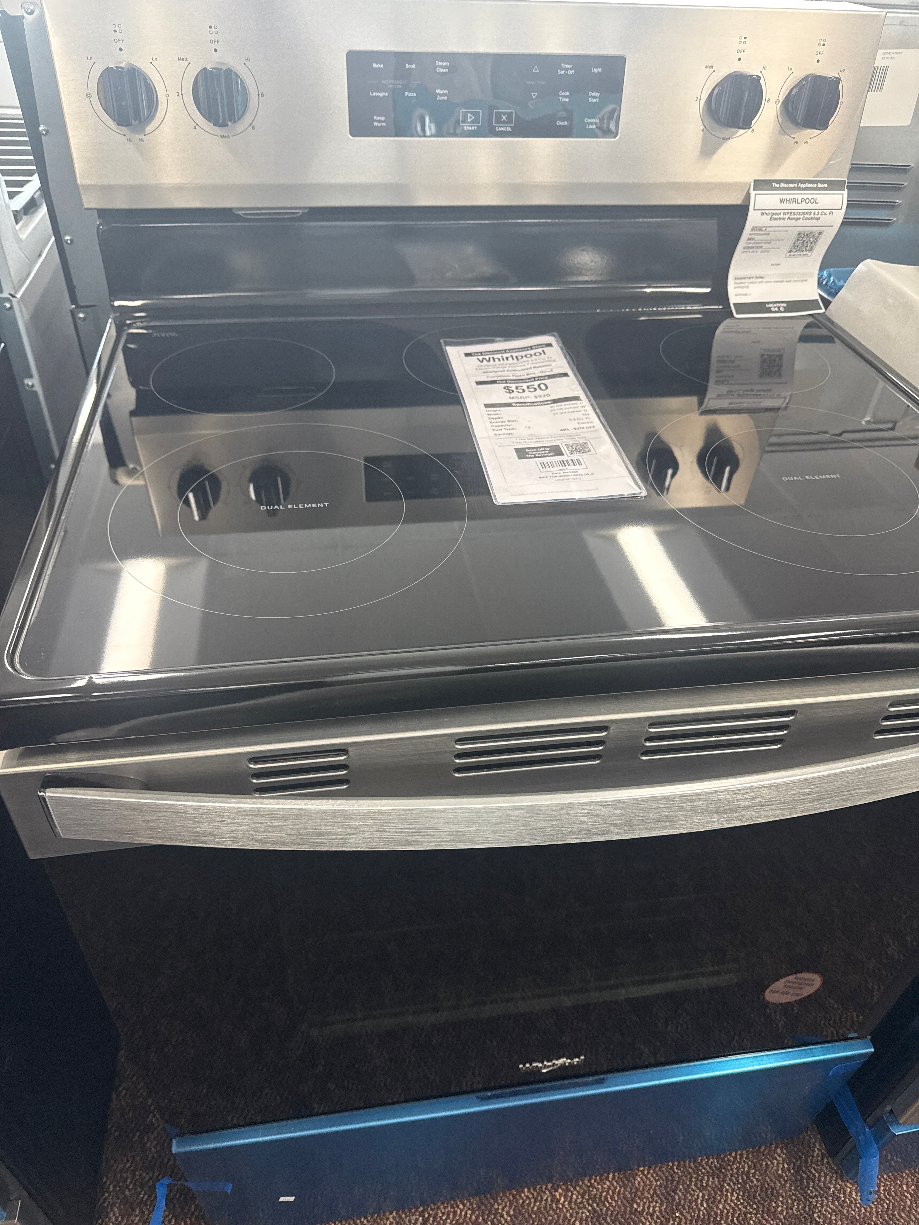 Whirlpool WFES3330RS 5.3 Cu. Ft Electric Range Cooktop Freestanding