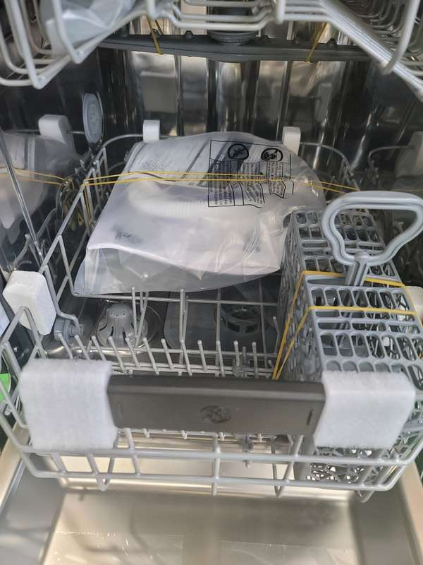 GE Profile PDT145SSLSS 18" Dishwasher BuiltIn ENERGY STAR Stainless Steel - Assessment Photo 10