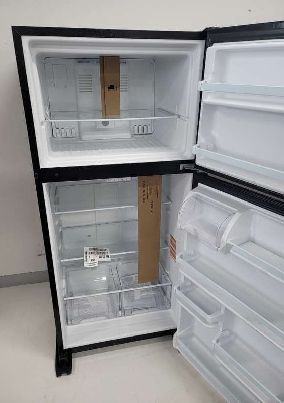 Amana ART318FFDB 18 Cu. Ft. 30" Free Standing Refrigerator Freezer Black - Assessment Photo 10