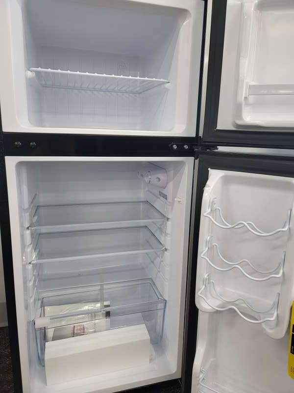 Insignia NSCF43SS9 4.3 Cu. Ft Freezer Top Freezer ENERGY STAR - Assessment Photo 10