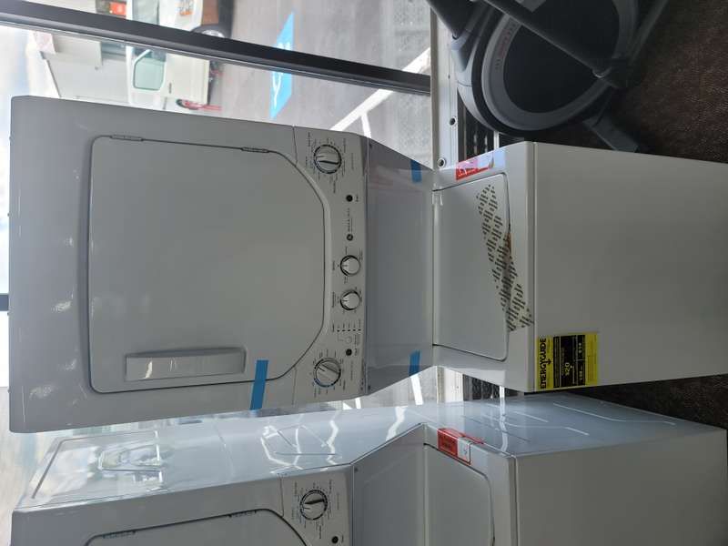GE GUD24ESSMWW 2.3 Cu. Ft 4.4 Cu. Ft Washer Dryer Top Load ENERGY STAR White - Assessment Photo 11