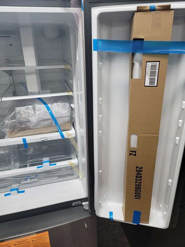 GE GFE26JYMFS 25.6 Cu. Ft French Door ENERGY STAR Stainless Steel - Assessment Photo 12